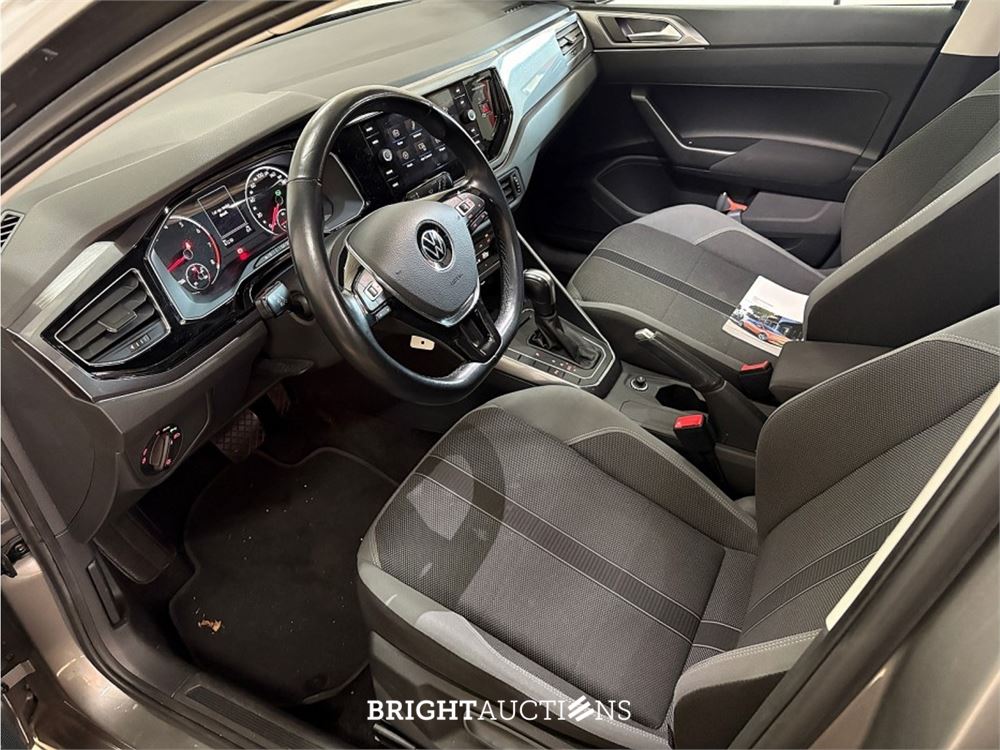Volkswagen Polo Highline R Panodak 1.0 TSI 95pk 2021 (Origineel-NL), L-132-XK