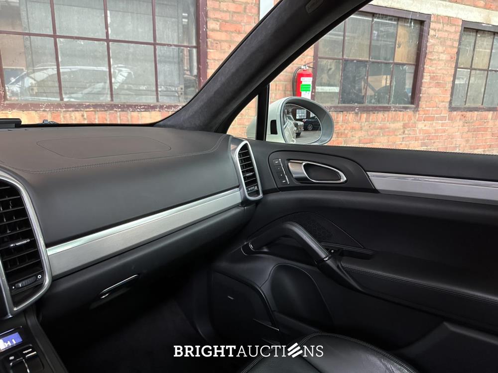 Porsche Cayenne Turbo 4.8 V8 500PK 2010 38.000KM!