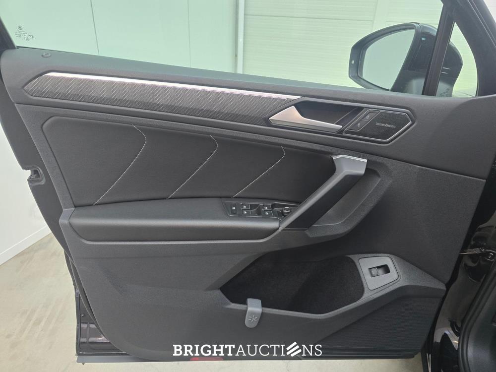 Volkswagen Tiguan R-Line Business 1.5 TSI 150pk 2022 (Origineel-NL), P-973-DF