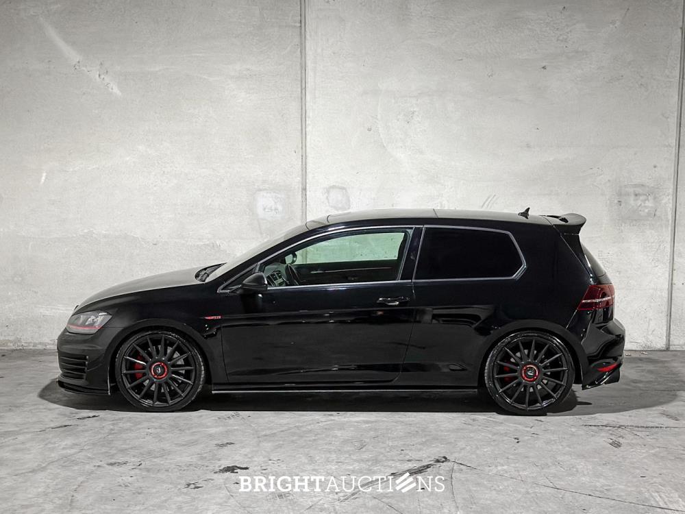 Volkswagen Golf GTI Performance (VII / MK7 / Golf 7) 396pk 2014 