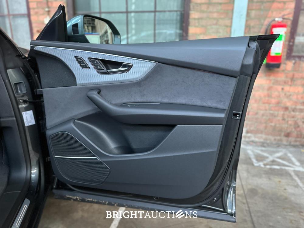 Audi Q8 55 TFSIe Quattro 3.0 V6 S-Line -NIEUW- 394PK 2025 Plug-In Hybrid (Fabrieksgarantie)