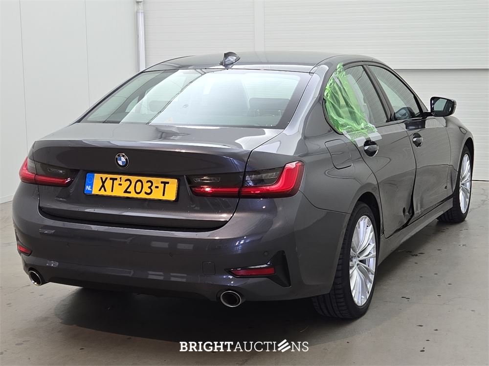 BMW 320i 3-serie Executive Edition 184pk 2019 (Origineel-NL) 3-Serie, XT-203-T