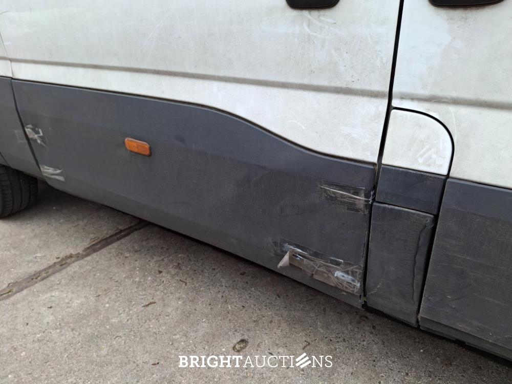 Iveco Daily 35S14V 2.3 352L H3 137 pk 2022, VNX-84-K