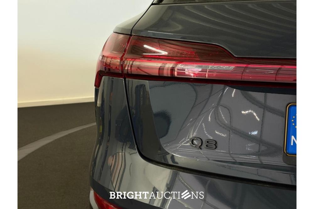 Audi Q8 e-tron 50 Advanced Edition Quattro 95 kWh 340pk 2023 (Origineel-NL), T-481-TT
