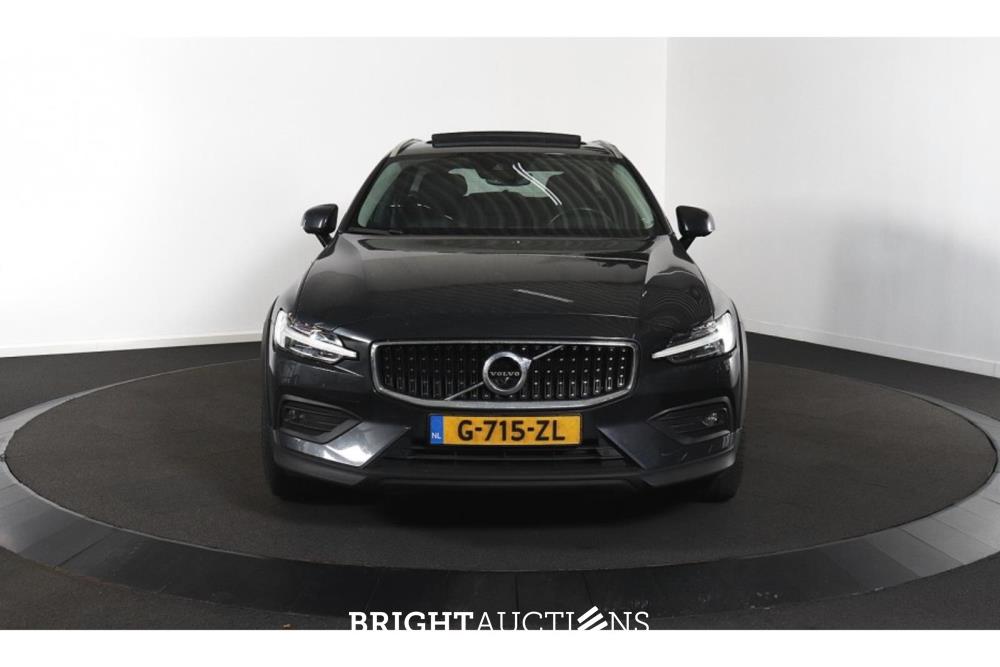 Volvo V60 Cross Country Pro 2.0 AWD 190pk 2020 (Origineel-NL), G-715-ZL