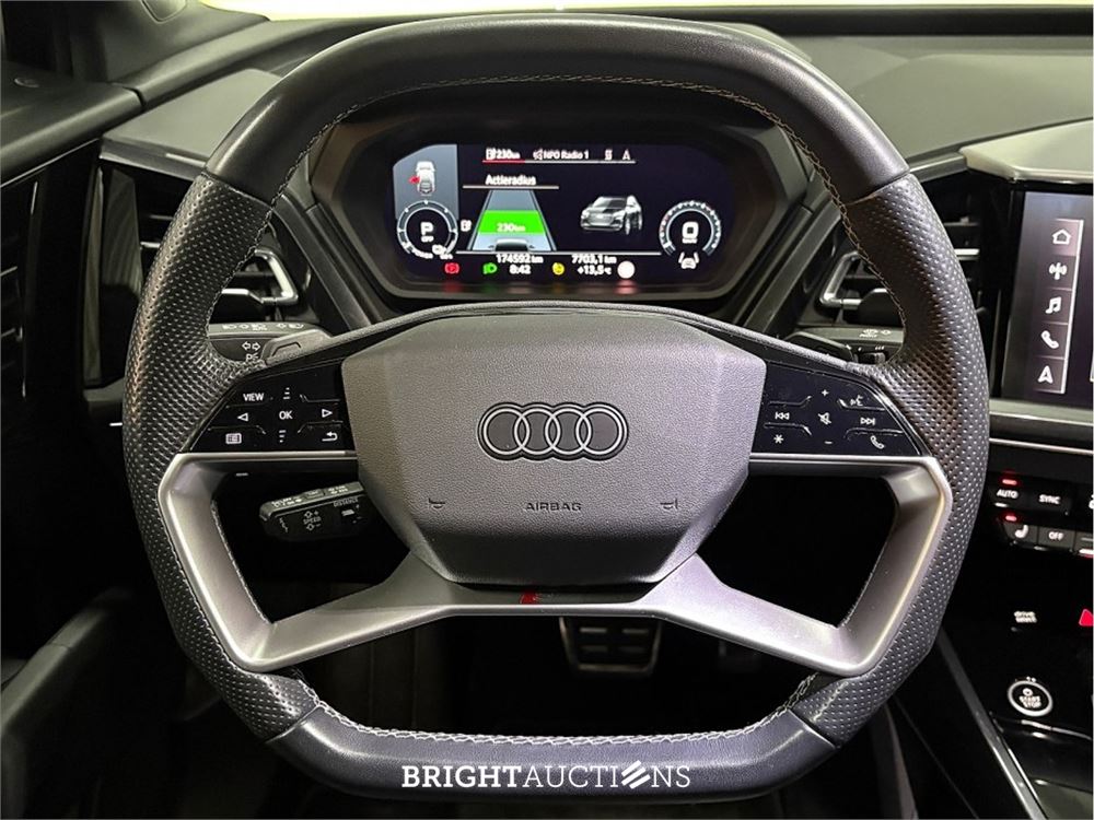 Audi Q4 40 S edition 77 kWh 2022 (Origineel-NL), R-864-KR