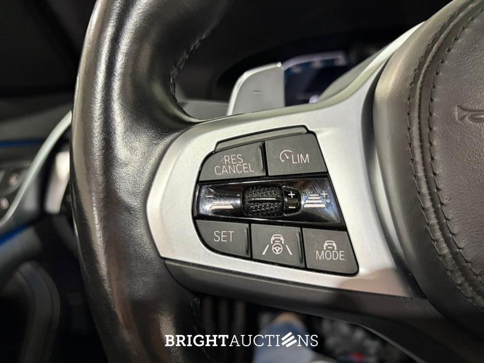 BMW 530e Touring Business Edition Plus M-Pakket 292pk 2023 (Origineel-NL) 5-Serie, S-330-LL