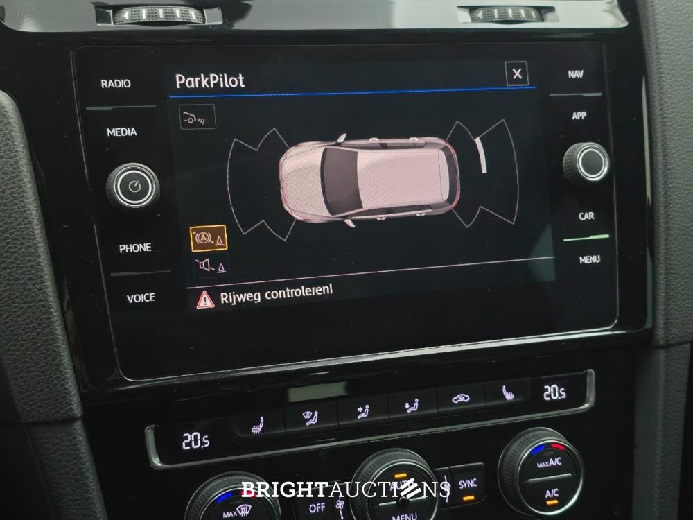 Volkswagen Golf Highline Business R 1.5 TSI 150pk 2018, X-726-KS