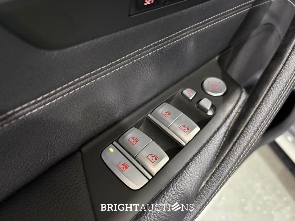 BMW 530e Touring  Business Edition Plus M-pakket 184pk 2023 (Origineel-NL) 5-Serie, S-330-LL