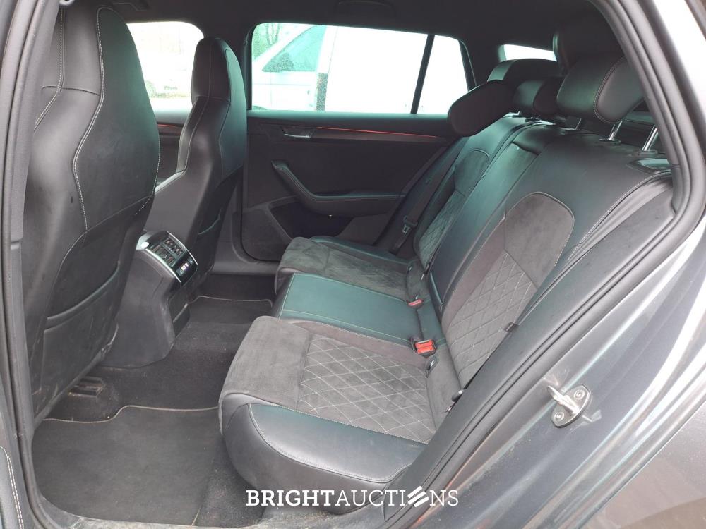 Skoda Superb Combi 1.5 TSI ACT Limited Sportline Business 150 pk 2023, S-466-PR