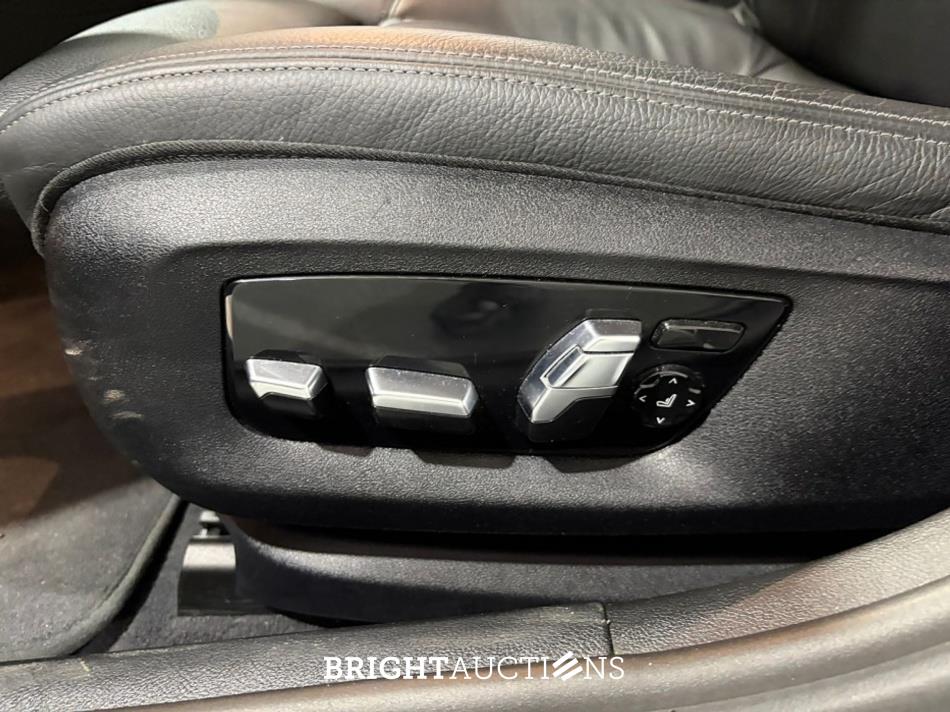 BMW 530e Touring Business Edition Plus M-Pakket 292pk 2023 (Origineel-NL) 5-Serie, S-330-LL