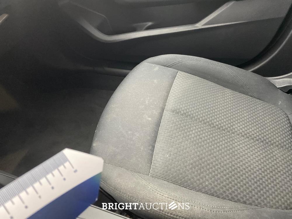 BMW 118i Executive Edition 1-serie 140pk 2020 (Origineel-NL), J-119-GJ