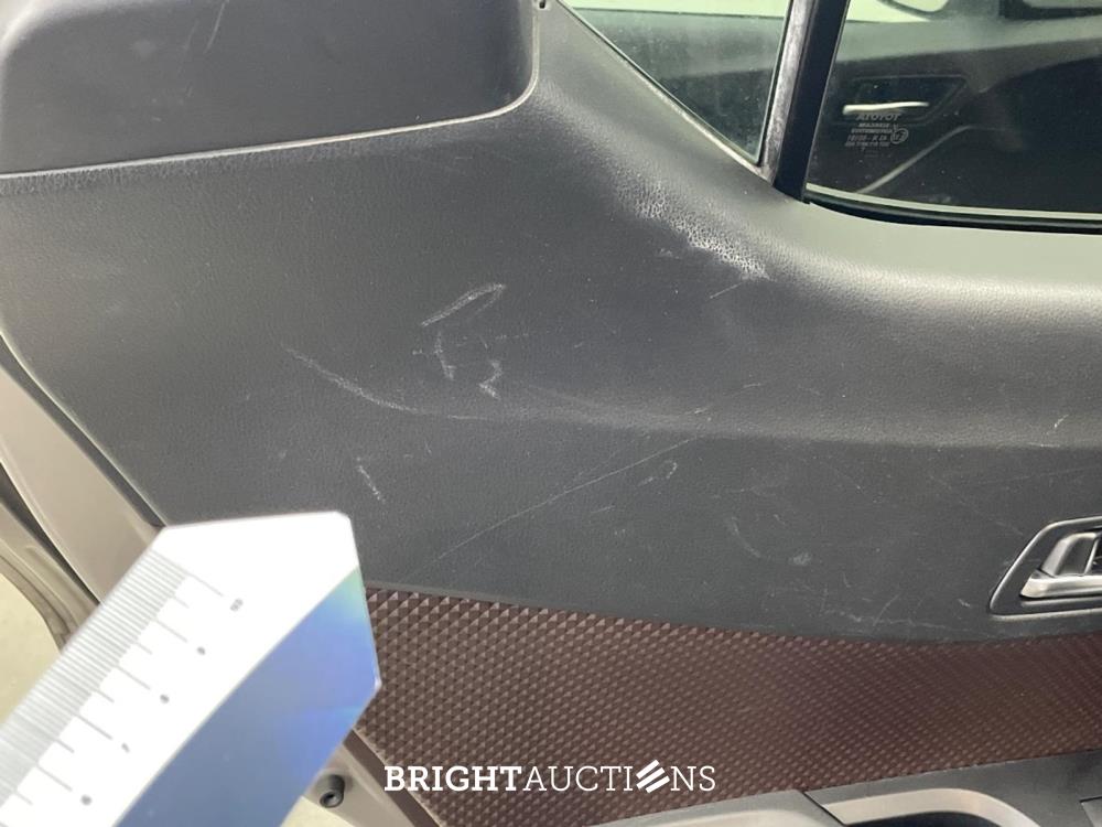 Toyota C-HR Hybrid Executive 1.8 170pk 2017, P-886-JB