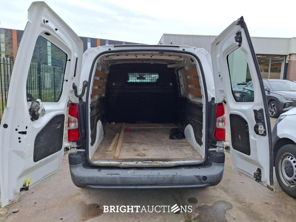 Citroen Berlingo 1.5 BlueHDI Club XL 99 pk 2021, VKN-18-K