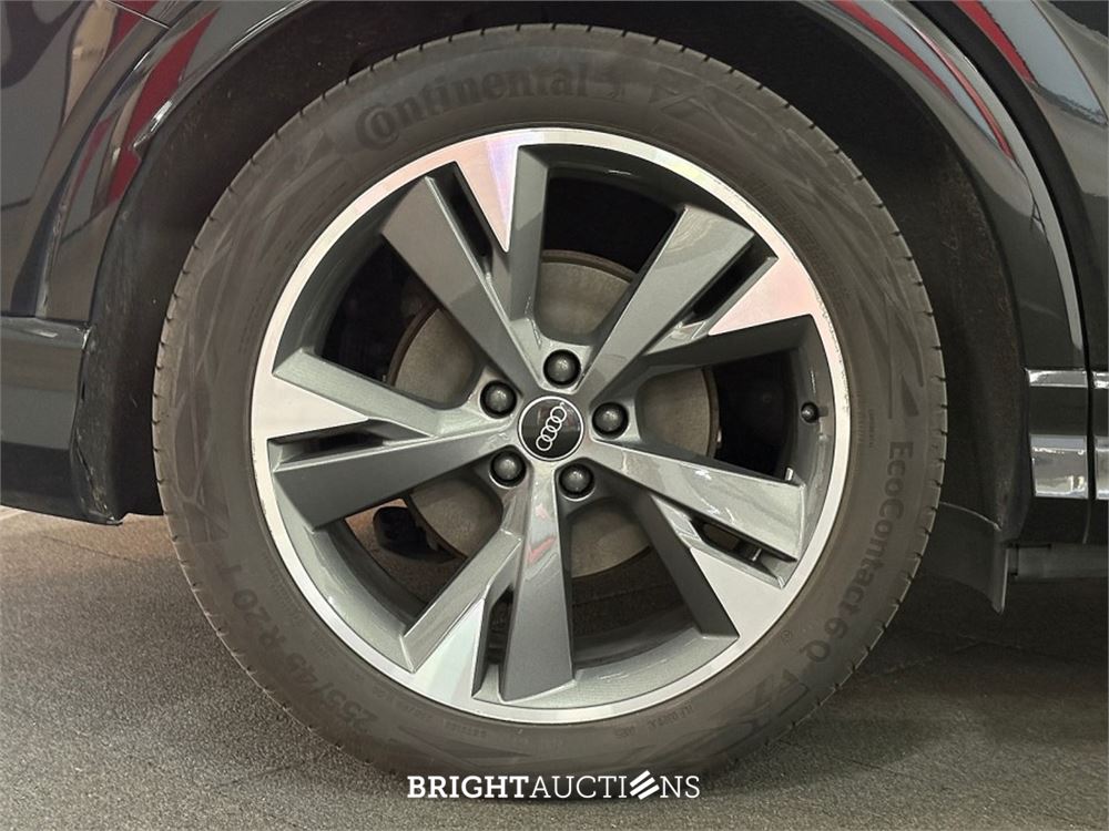 Audi Q4 50 Launch edition S Competition Quattro 77 kWh 2021 (Origineel-NL), N-031-PL