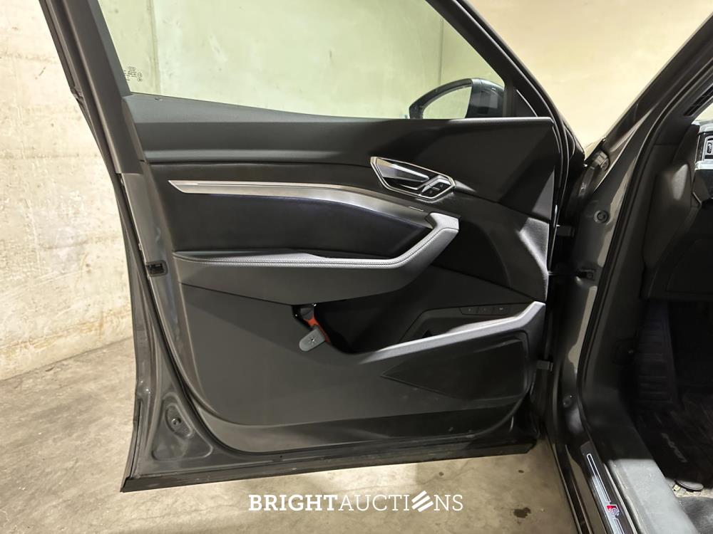 Audi e-tron 55 Quattro S Edition 95 kWh 408pk 2022 (Origineel-NL+1e eigenaar), R-708-BR