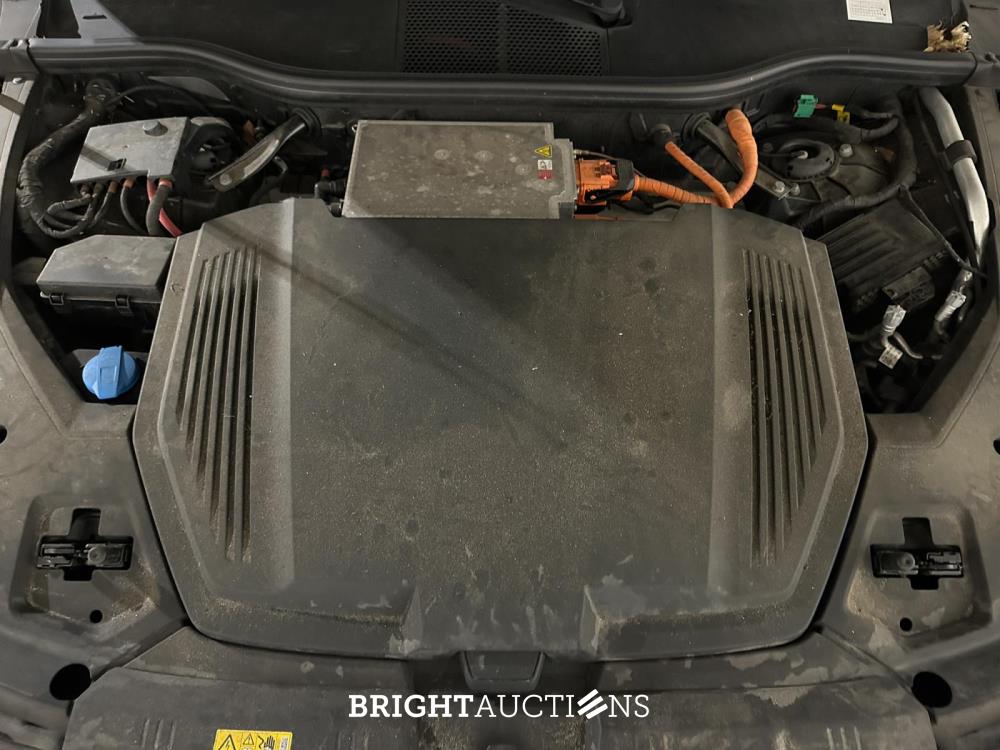 Audi e-tron Sportback 55 quattro Business edition 95 kWh 408pk 2020 (Origineel-NL+1e eigenaar), K-601-GZ