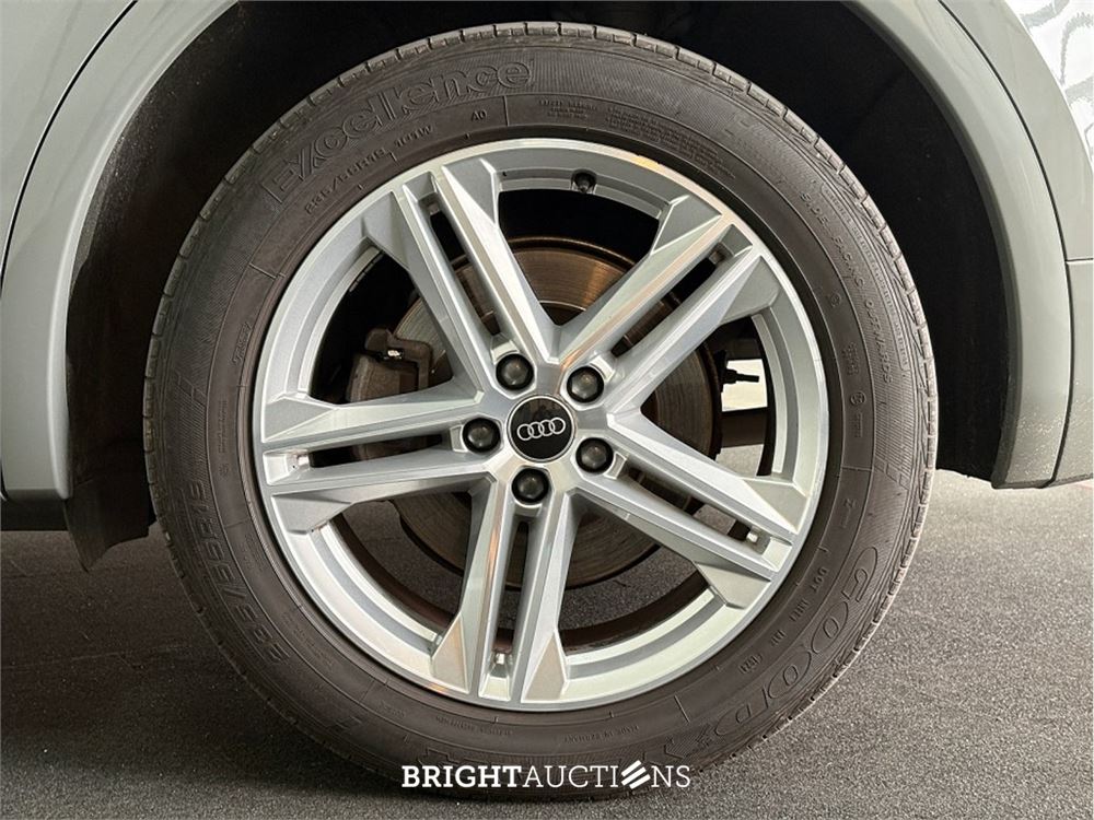 Audi Q5 50 TFSI e S edition 408pk 2022 (Origineel-NL), R-409-BV