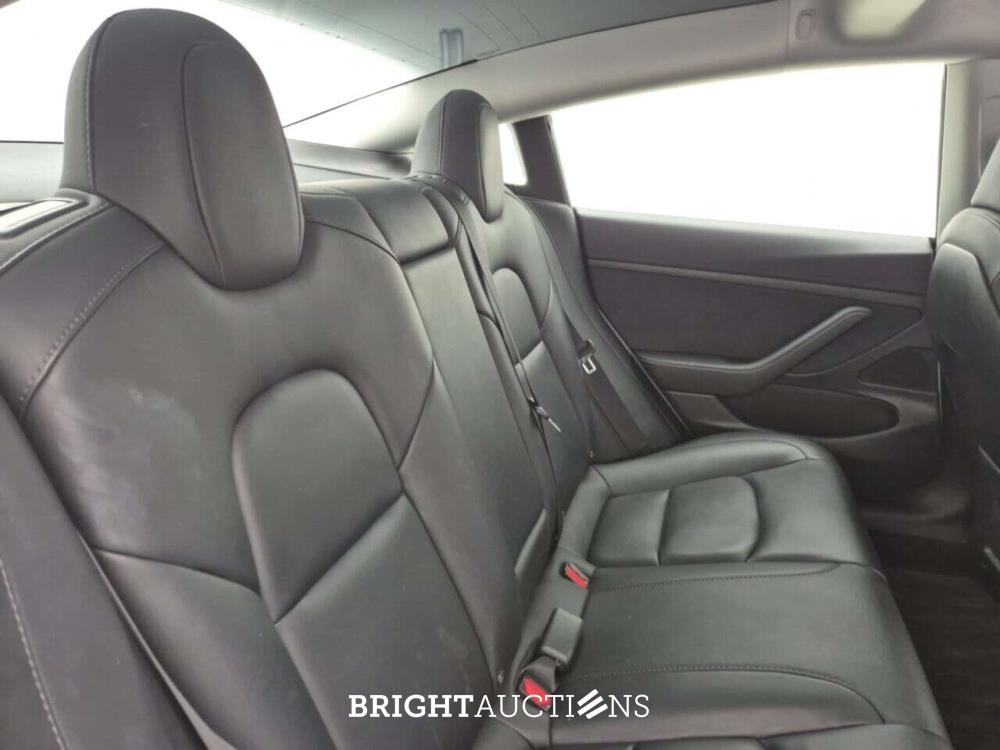 Tesla Model 3 Stnd.rwd PLUS 60 kWh 238pk 2021 (Origineel-NL), L-538-BK