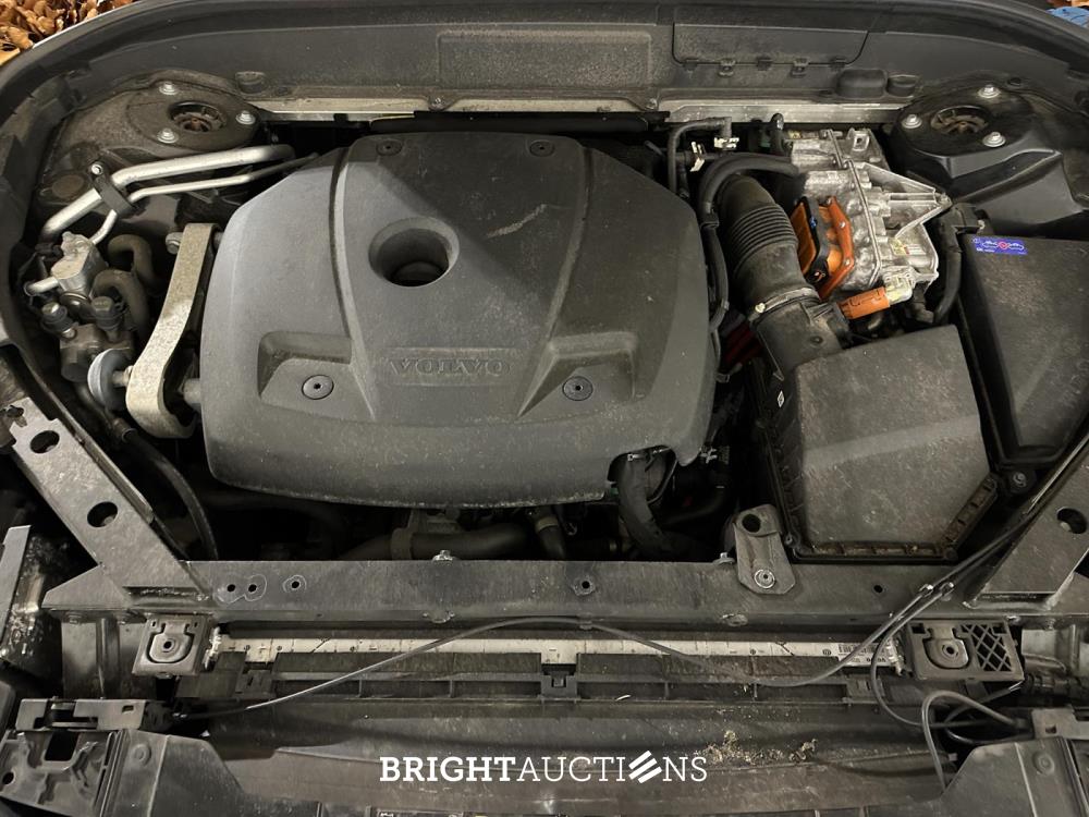 Volvo XC60 2.0 T6 Plug-in hybrid AWD Core Bright 253pk 2027 (Origineel-NL+1e eigenaar), S-190-RP