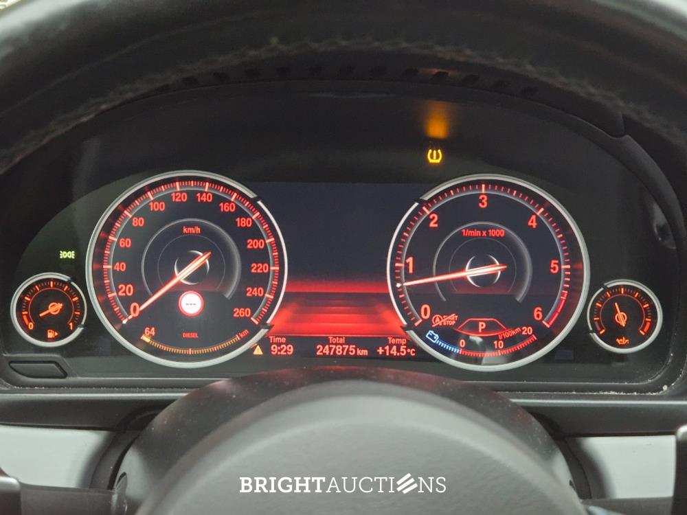 BMW M550xd 381pk 2014 (Origineel-NL) 5-Serie, 6-TGF-52