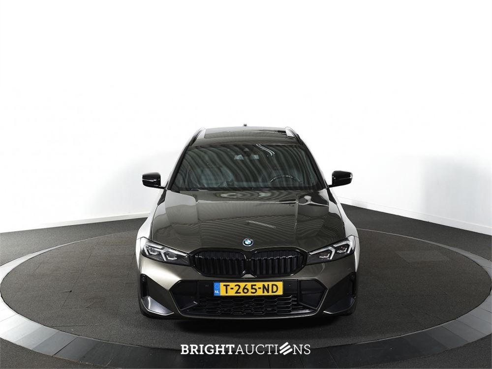 BMW 330e Touring 292pk 2023 (Origineel-NL) 3-Serie, T-265-ND