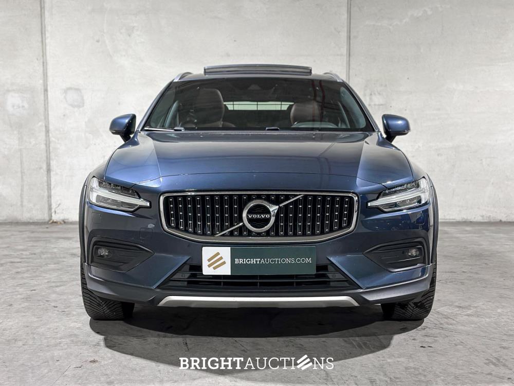 Volvo V60 Cross country Soft Hybride 2.0 B5 AWD pro 261pk 2020 (Origineel-NL), J-188-VT