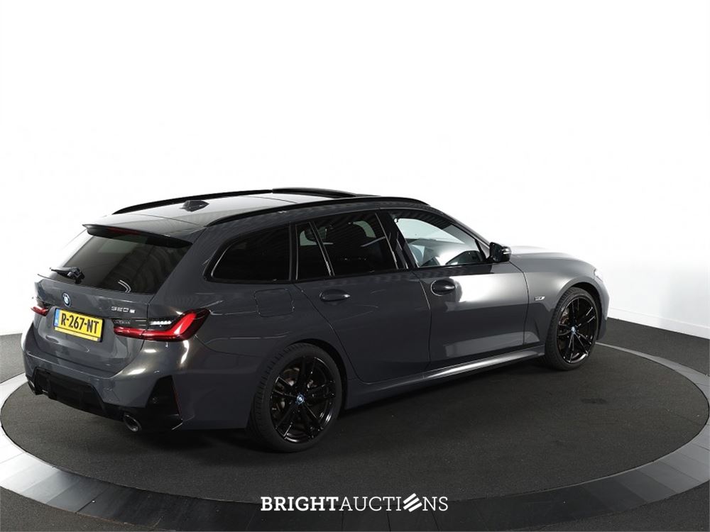 BMW 320e Touring M Sport 272pk 2022 (Origineel-NL) 3-Serie, R-267-NT
