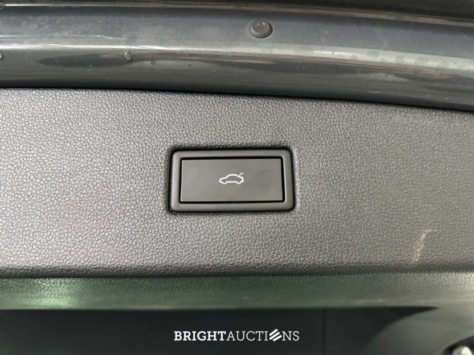 Volkswagen Tiguan eHybrid R-Line Business 1.4 TSI 265pk 2023 (Origineel-NL), S-332-LX