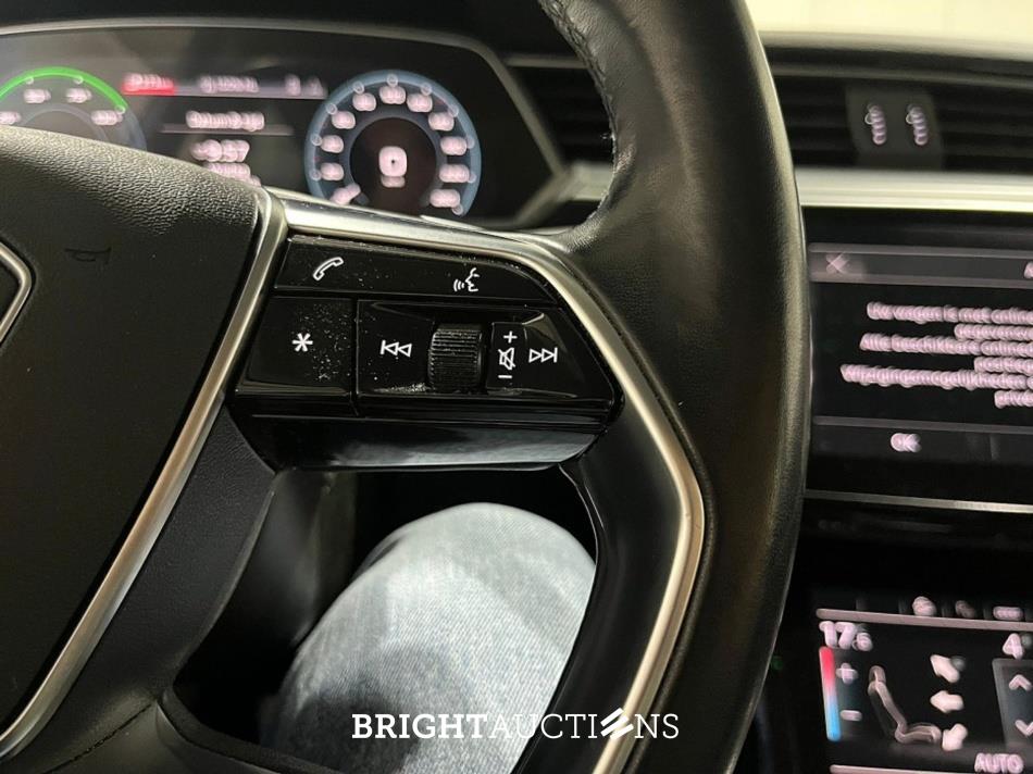 Audi e-tron 55 edition Quattro 95 kWh 408pk 2022 (Origineel-NL), P-016-NL