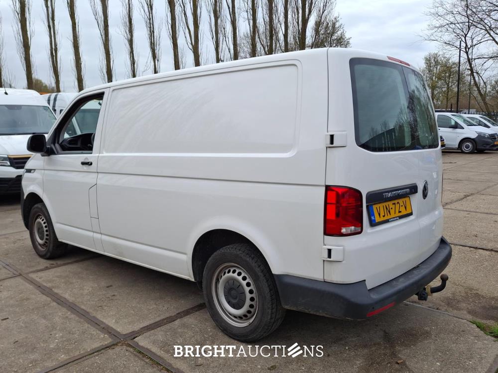 Volkswagen Transporter 2.0 TDI L1H1 26 Economy Business 90 pk 2021, VJN-72-V