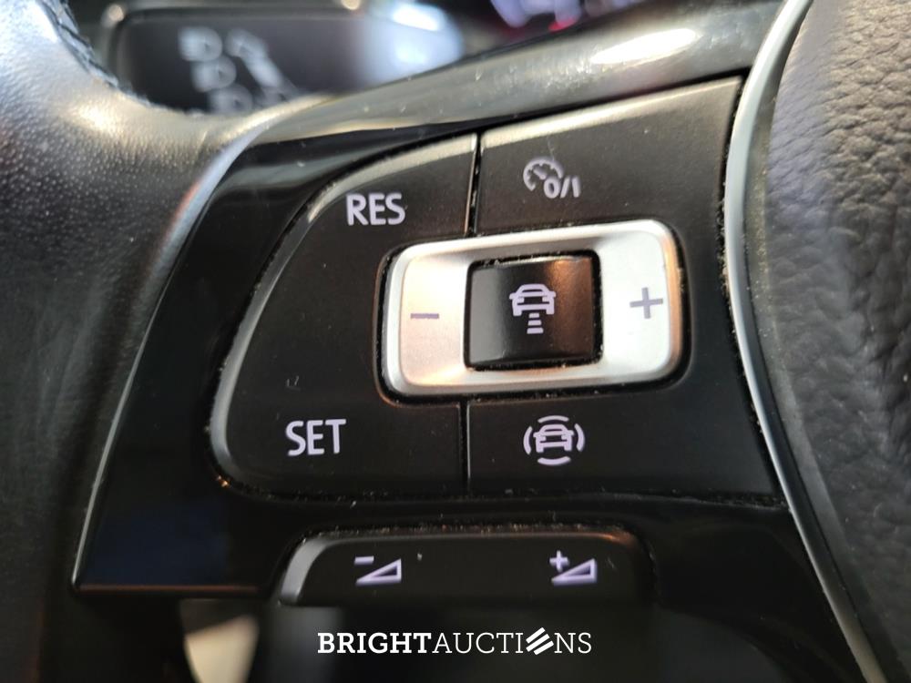 Volkswagen T-Roc Business 1.5 TSI 150pk 2021 (Origineel-NL), L-253-HG