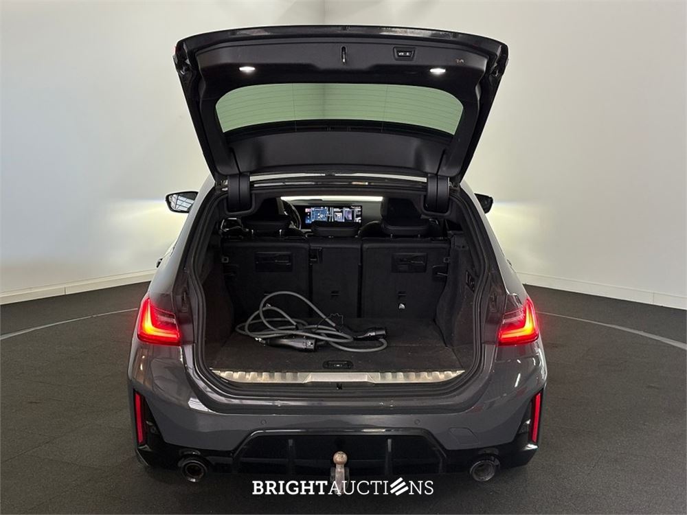 BMW 320e Touring M Sport 272pk 2022 (Origineel-NL) 3-Serie, R-267-NT