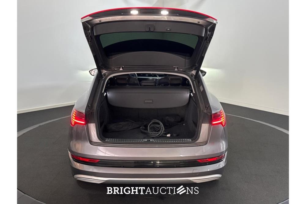 Audi e-tron 50 Launch edition plus Quattro 71 kWh 313pk 2020 (Origineel-NL), J-383-NL