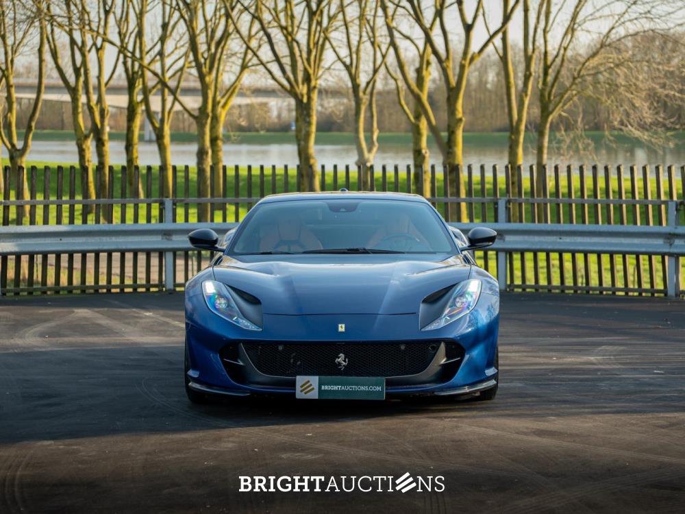 Ferrari 812 Superfast 6.5 V12 HELE -CARBON- 796pk 2020