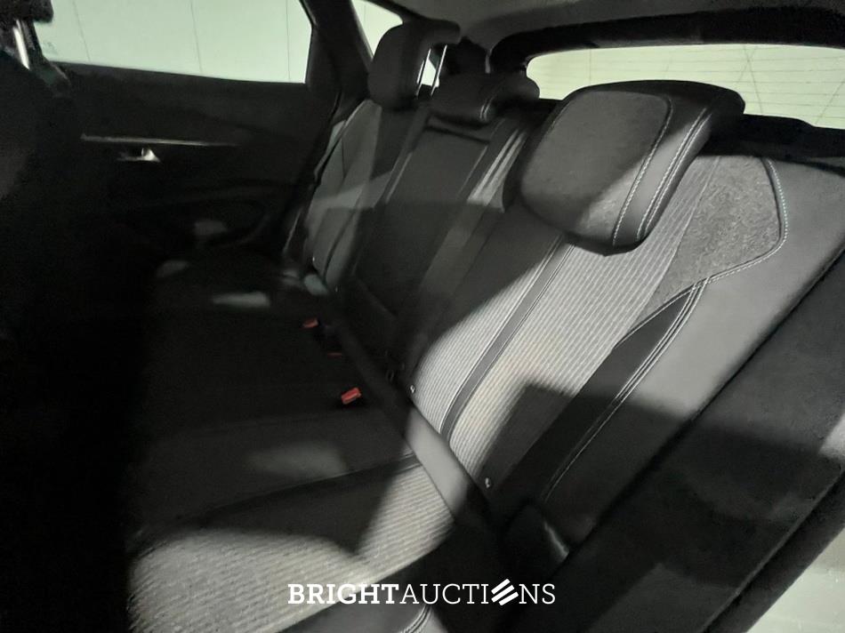 Peugeot 3008 Allure Pack Business 1.2 PureTech 131pk 2022 (Origineel-NL), P-263-PS