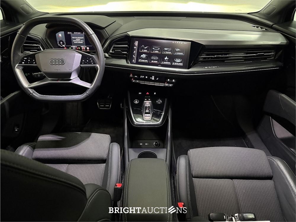 Audi Q4 40 S edition 77 kWh 2022 (Origineel-NL), R-864-KR