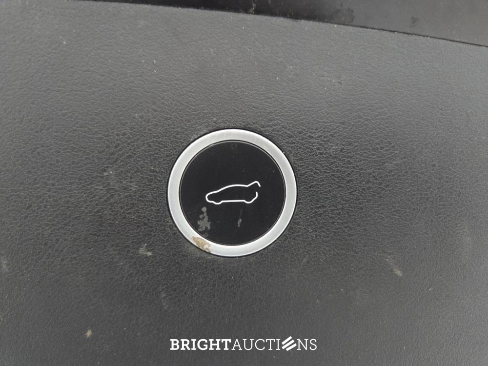 Tesla Model X 418pk 2018 (Origineel-NL), ST-448-X