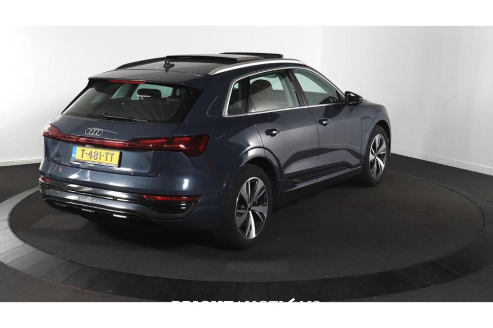 Audi Q8 e-tron 50 Advanced Edition Quattro 95 kWh 340pk 2023 (Origineel-NL), T-481-TT