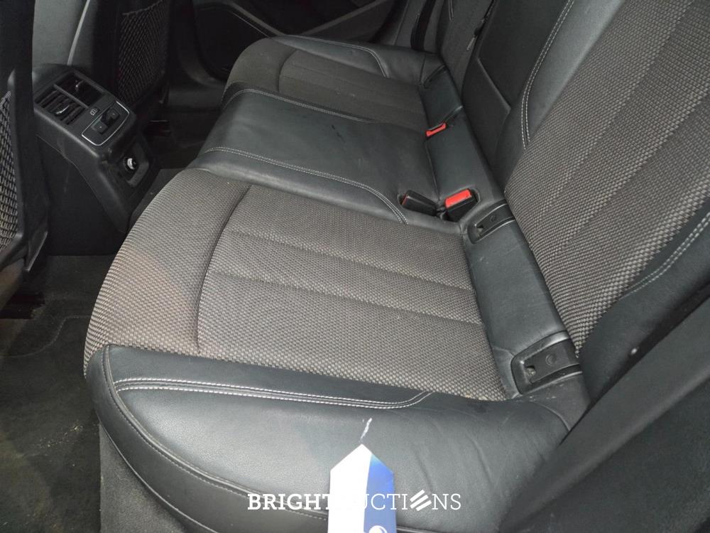 Audi A4 Avant Sport S line edition 1.4 TFSI 150pk 2018 (Origineel-NL), TX-637-V