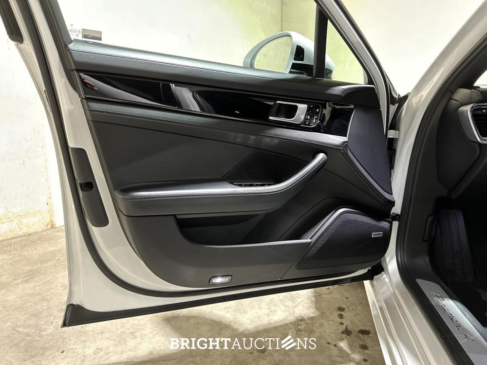 Porsche Panamera Sport Turismo  4 E-Hybrid 2.9 V6 462pk 2018, L-703-KR