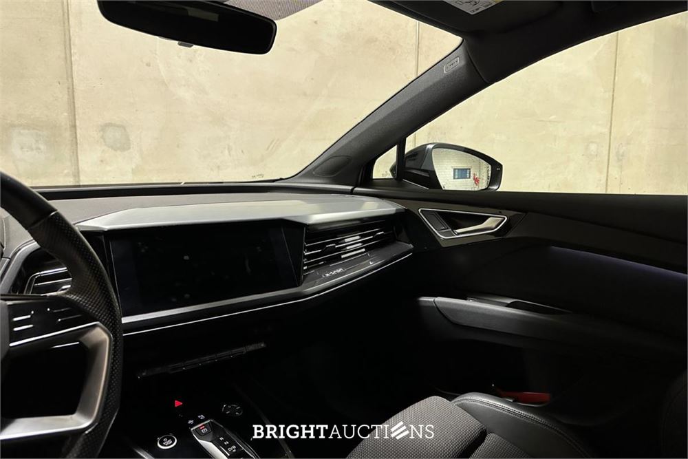 Audi Q4 Sportback e-tron 40 Launch edition S Competition 77 kWh 204pk 2021 (Origineel-NL), N-622-TH
