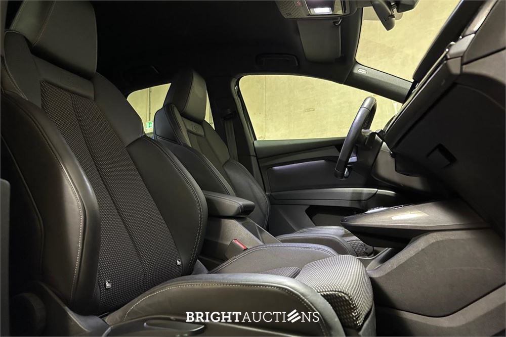 Audi Q4 Sportback e-tron 40 Launch edition S Competition 77 kWh 204pk 2021 (Origineel-NL), N-622-TH