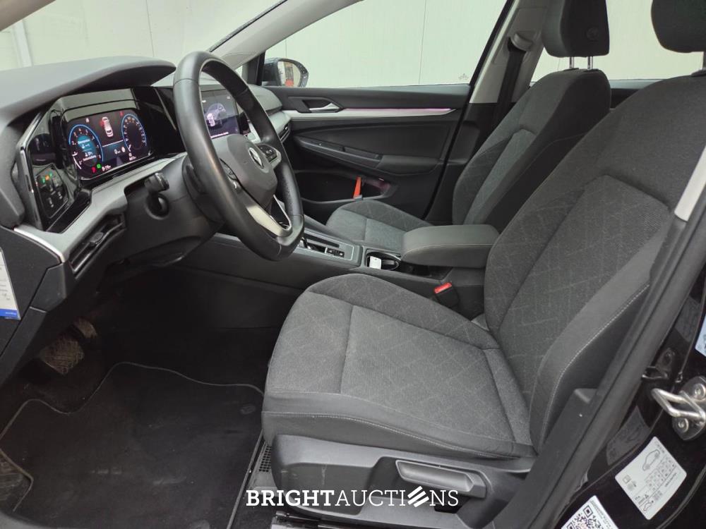 Volkswagen Golf 1.0 eTSI Life 110 pk 2021, L-219-ZT