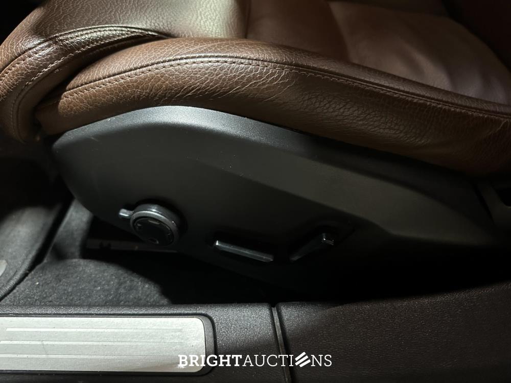 Volvo V60 Cross country Soft Hybride 2.0 B5 AWD pro 261pk 2020 (Origineel-NL), J-188-VT