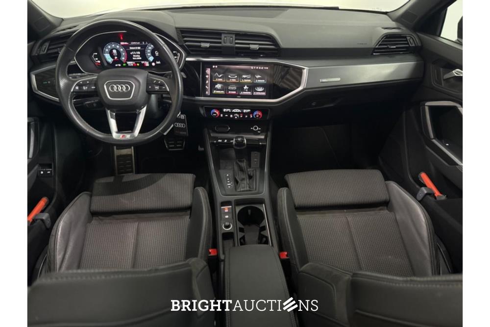 Audi Q3 45 e S Edition TFSI 266pk 2022 (Origineel-NL), P-122-PB