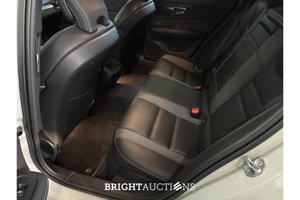 Volvo V60 B4 R-Design 2.0 197pk 2021 (Origineel-NL), L-001-GJ