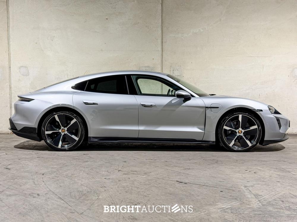 2021 Porsche Taycan Performance met een accu van 94 kWh en 476 pk, N-714-GS