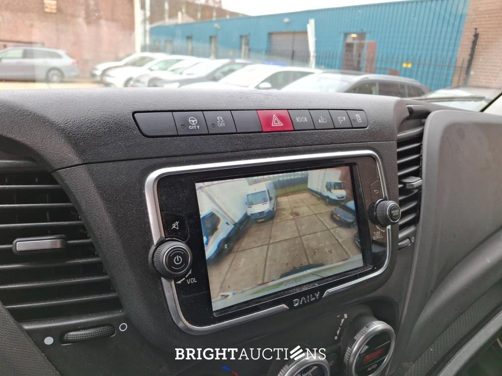 Iveco Daily 35S14V 2.3 352L H3 137 pk 2022, VNX-84-K