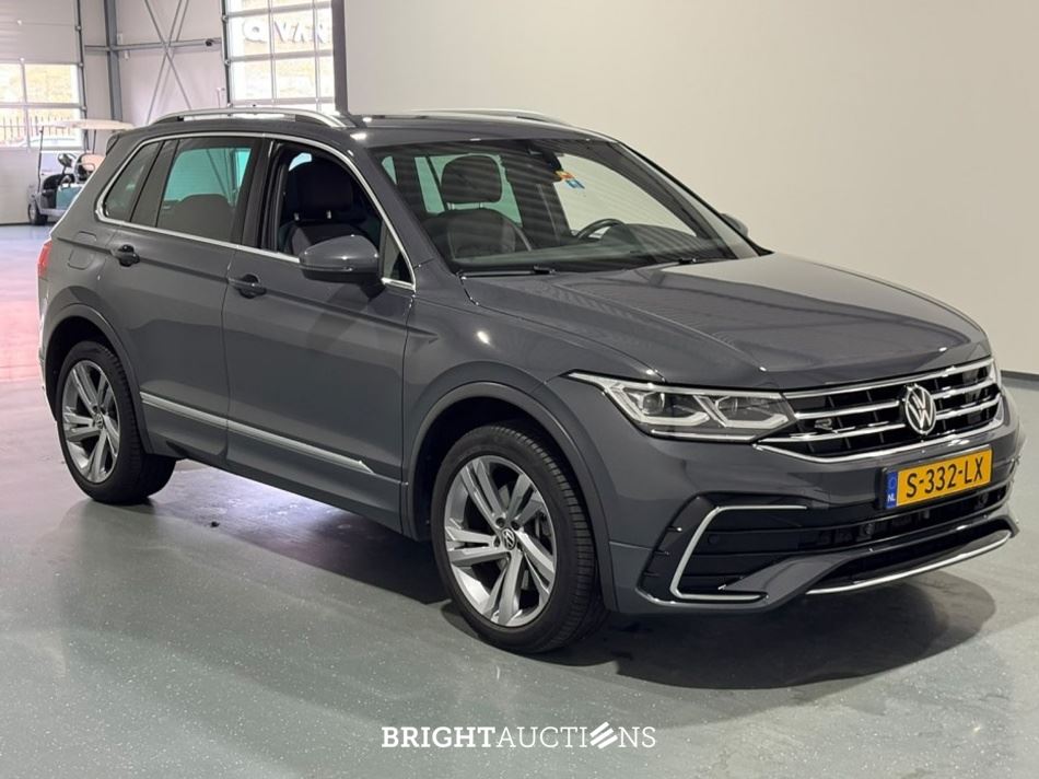 Volkswagen Tiguan eHybrid R-Line Business 1.4 TSI 265pk 2023 (Origineel-NL), S-332-LX